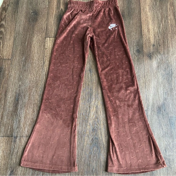 Nike Pants - Nike air velour AOP logo swoosh brown velour flare pants sweatpants yoga M